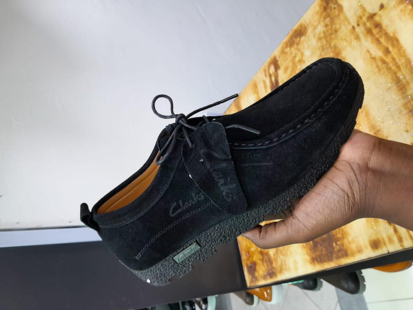 Original Clarks Wallabees – Genuine Leather, Smart Casual & Durable

Description:
Step out in timeless style with these high-quality Clarks Wallabees. Made from genuine leather with a durable rubber .