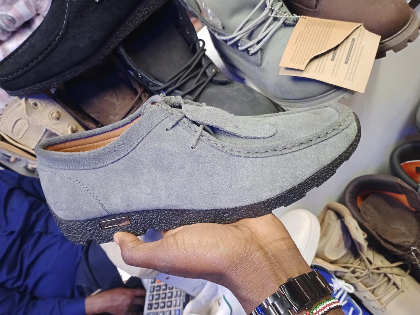 Original Clarks Wallabees – Genuine Leather, Smart Casual & Durable

Description:
Step out in timeless style with these high-quality Clarks Wallabees. Made from genuine leather with a durable rubber .