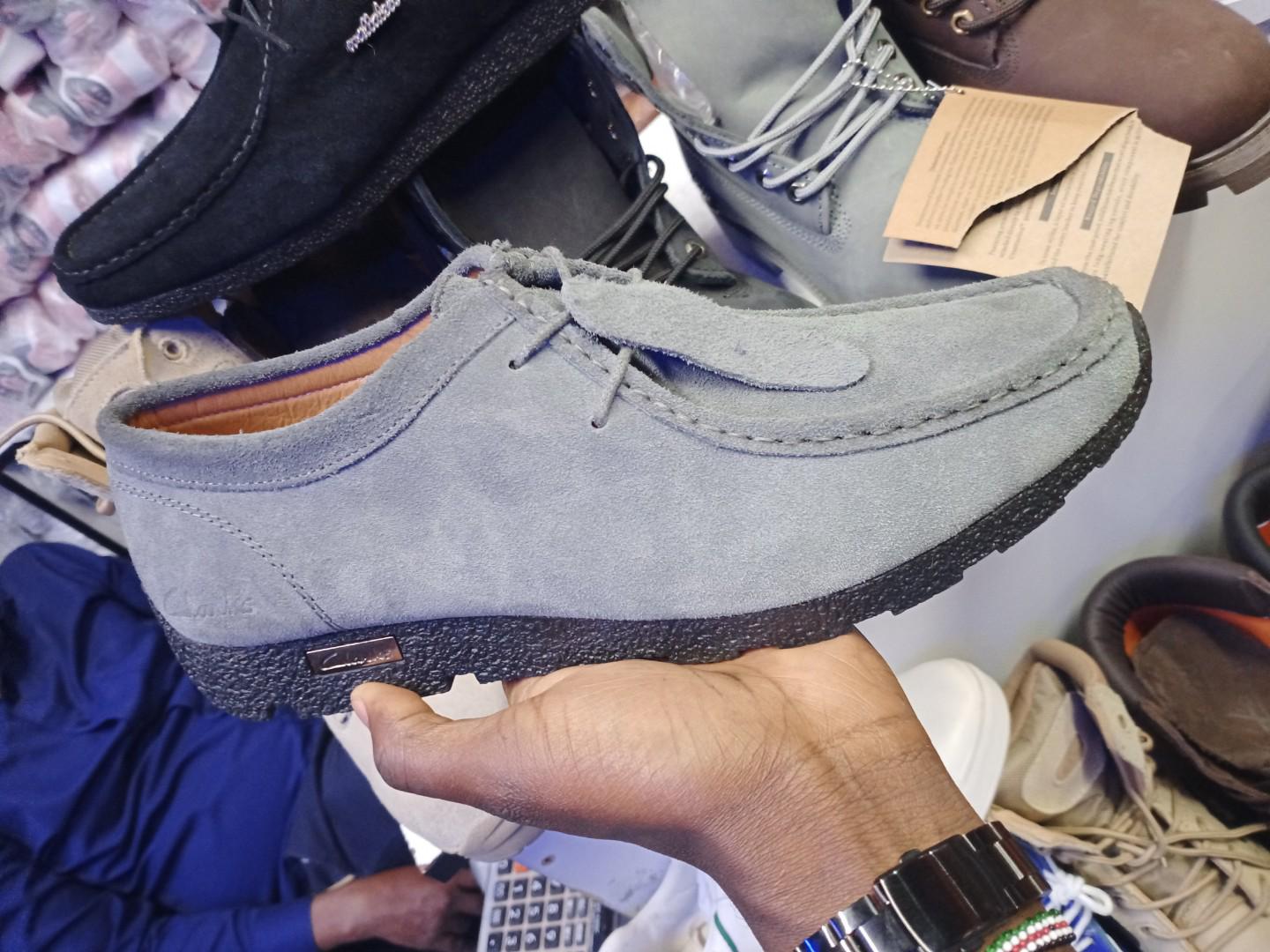 Original Clarks Wallabees – Genuine Leather, Smart Casual & Durable

Description:
Step out in timeless style with these high-quality Clarks Wallabees. Made from genuine leather with a durable rubber .