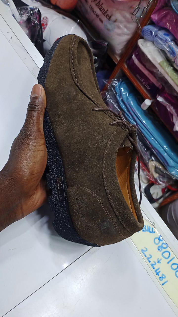 Original Clarks Wallabees – Genuine Leather, Smart Casual & Durable

Description:
Step out in timeless style with these high-quality Clarks Wallabees. Made from genuine leather with a durable rubber .