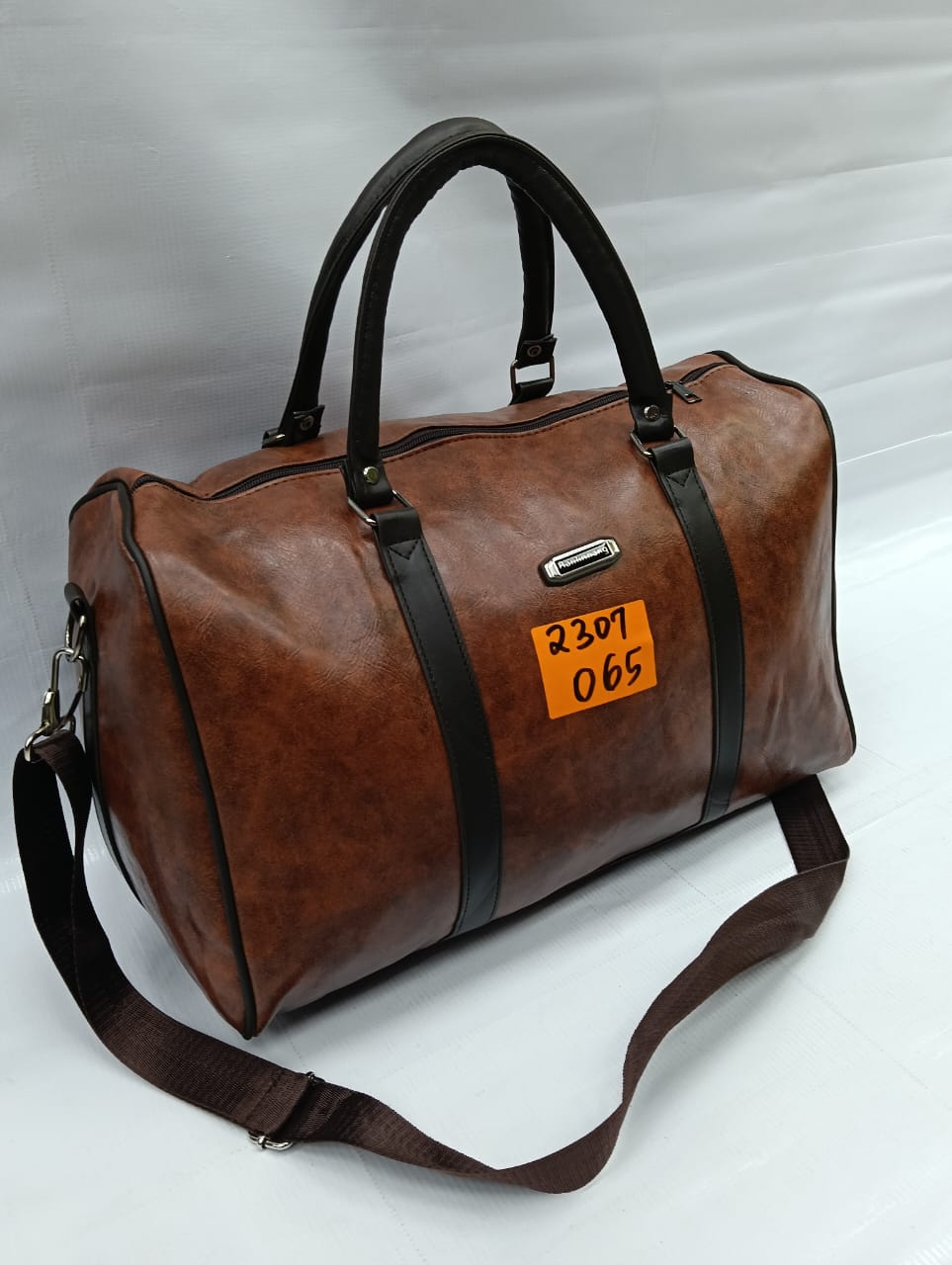 🔥🔥 OFFER !!  🔥🔥  OFFER !! Leather Classic Duffel Bag