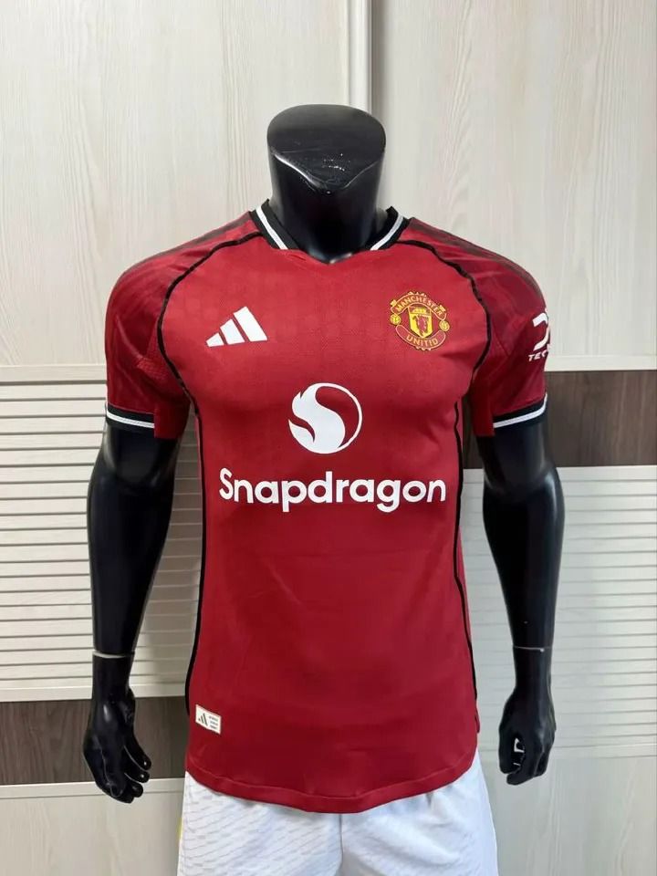 Manchester united jersey 2025/2026 Man United New 25/26 Home Red Man United jersey Original t-shirt