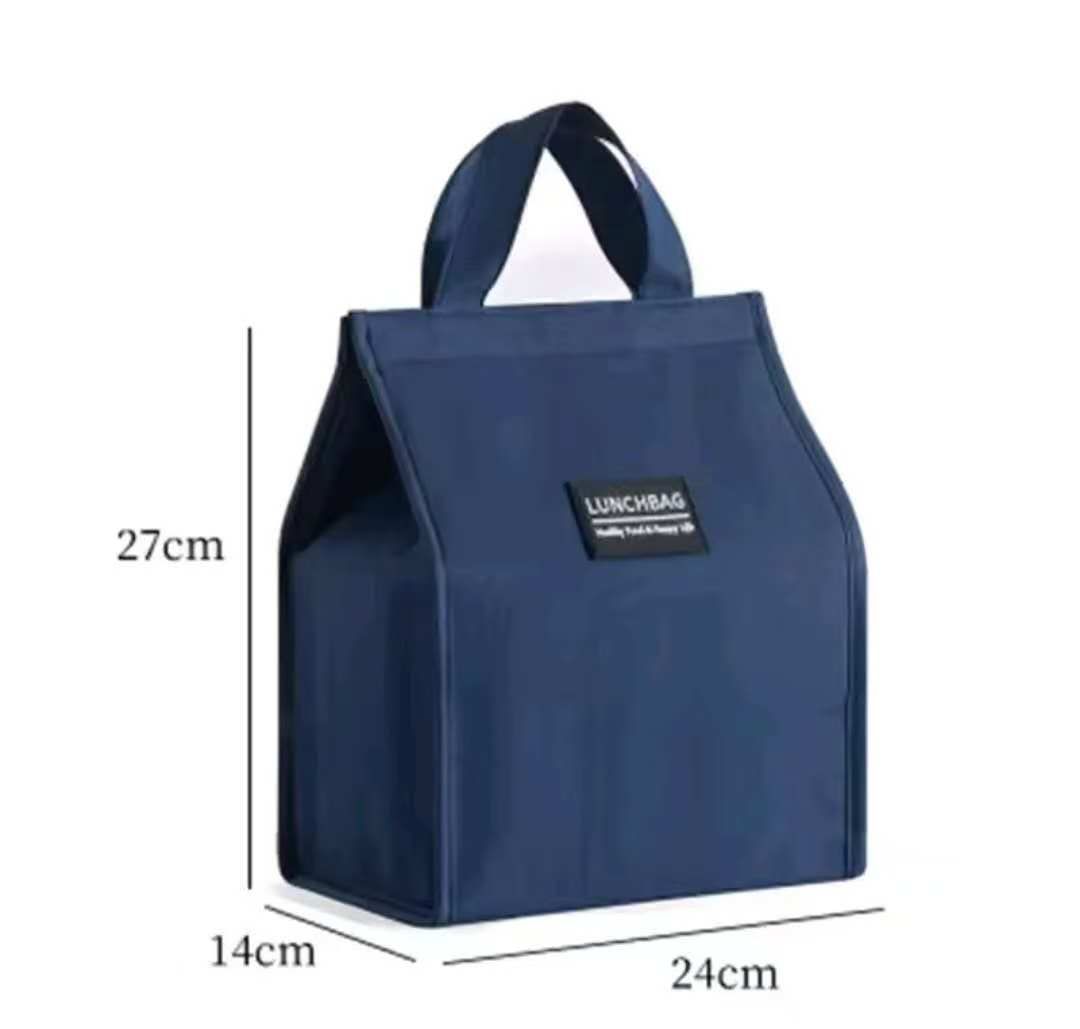Quality lunch bags available Insulated with handle Medium size 
For both adults and children 
To accommodate all you need 👌🏽 including flask