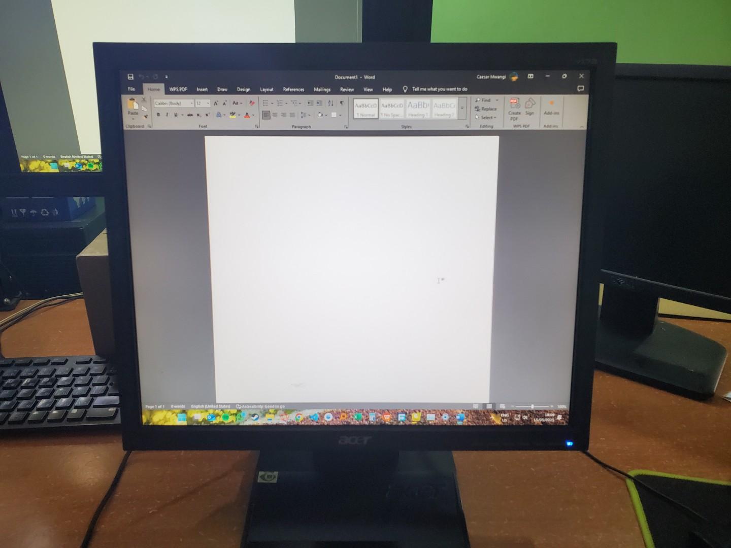 QUICK SALE!!!! Acer V173 17-Inch Square LCD Monitor – 5ms Response Time, 1280x1024 Resolution, VGA & DVI Connectivity, Adjustable Tilt Stand