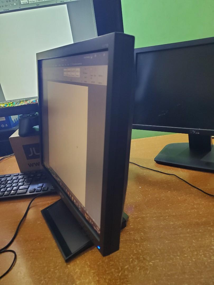 QUICK SALE!!!! Acer V173 17-Inch Square LCD Monitor – 5ms Response Time, 1280x1024 Resolution, VGA & DVI Connectivity, Adjustable Tilt Stand
