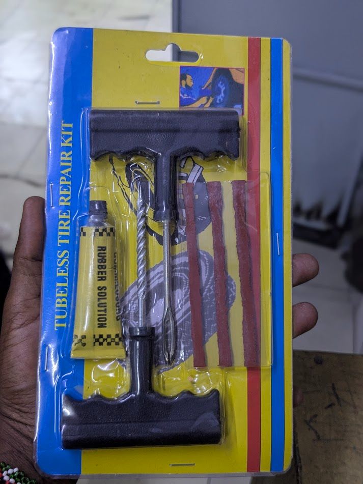 Tubeless Bike Tire Tool, Repair Kit and Sealant Injector Syringe Set with Valve Removal Tool Kit