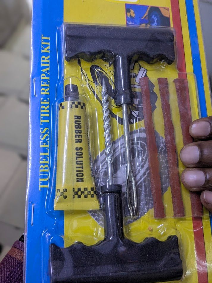 Tubeless Bike Tire Tool, Repair Kit and Sealant Injector Syringe Set with Valve Removal Tool Kit