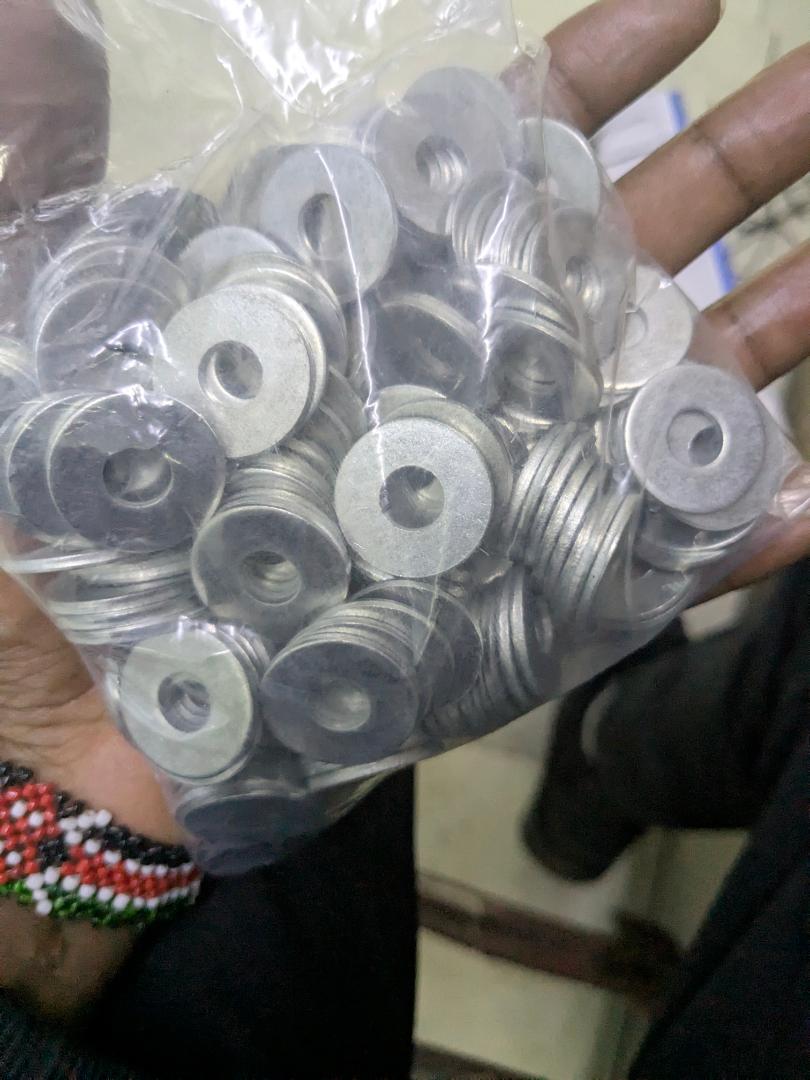 Flat Metal Washers
(Approx. 1kg) (8mm, 10mm, 13mm, 14mm, 17mm, 19mm, 22mm, 24mm, 27mm)