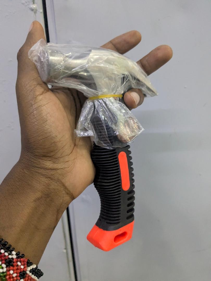Small Strong Mini Claw Hammer – Perfect for your home DIY needs! Tough metal head, comfy anti-slip grip, and compact size. A must-have tool for every fundi or serious mwananchi