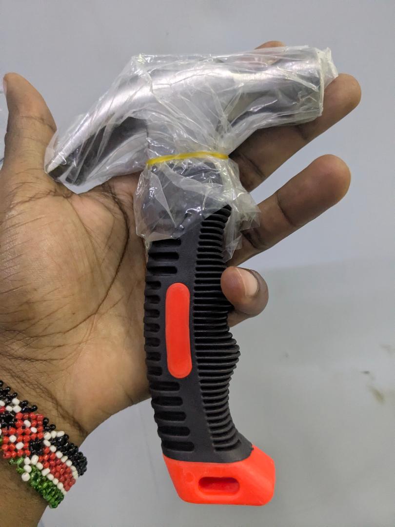 Small Strong Mini Claw Hammer – Perfect for your home DIY needs! Tough metal head, comfy anti-slip grip, and compact size. A must-have tool for every fundi or serious mwananchi