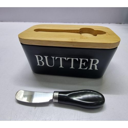 BUTTER SPREAD KIT BUTTER DISH WITH LID, BUTTER DISH FOR COUNTERTOP BUTTER KEEPER WITH STAINLESS STEEL MULTIPURPOSE BUTTER KNIFE, LARGE BUTTER CONTAINER WITH SILICONE HOME DECOR KITCHEN GIFT WHITE BLAC