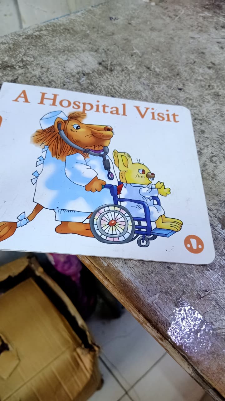 CUTE SOFT BABY STORY  BOOK,  TOUCH AND FEEL & CRINKLE PAGES - INTERACTIVE SENSORY  TOY FOR BABIES - ADORABLE ANIMAL THEMES FOR EARLY DEVELOPMENT