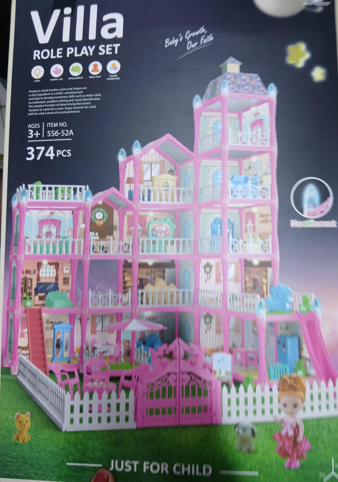 Girls beautiful doll house  Sturdy Dollhouse with Big Furnitures & Accessories, ABS Plastic Play House Toys Gifts for 3 to 12 Year Olds Girls Kids