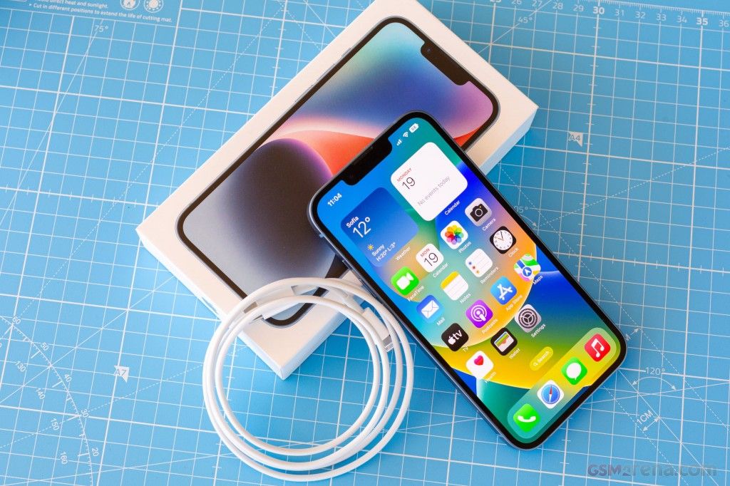Apple iPhone 14 - 5G Smartphone 6.1" A15 Bionic iOS 16 Dual Camera Face ID