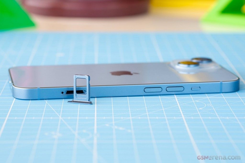 Apple iPhone 14 - 5G Smartphone where style meets performance. Featuring a stunning 6.1-inch Super Retina XDR display, it delivers vibrant colors, sharp detail, and a smooth viewing experience.