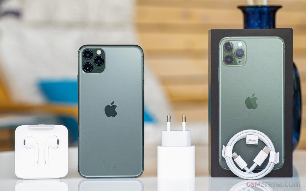 Apple iPhone 11 Pro Max - Capture pro-level shots with the triple 12MP camera setup, featuring ultra wide, wide, and telephoto lenses, Night Mode, and 4K video recording.