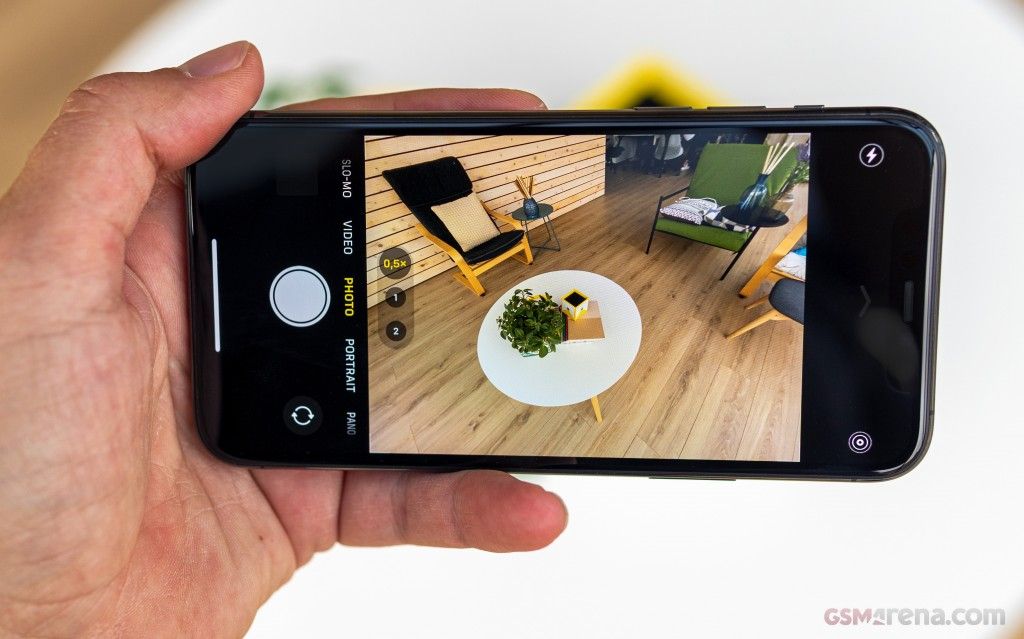 Apple iPhone 11 Pro Max - Capture pro-level shots with the triple 12MP camera setup, featuring ultra wide, wide, and telephoto lenses, Night Mode, and 4K video recording.