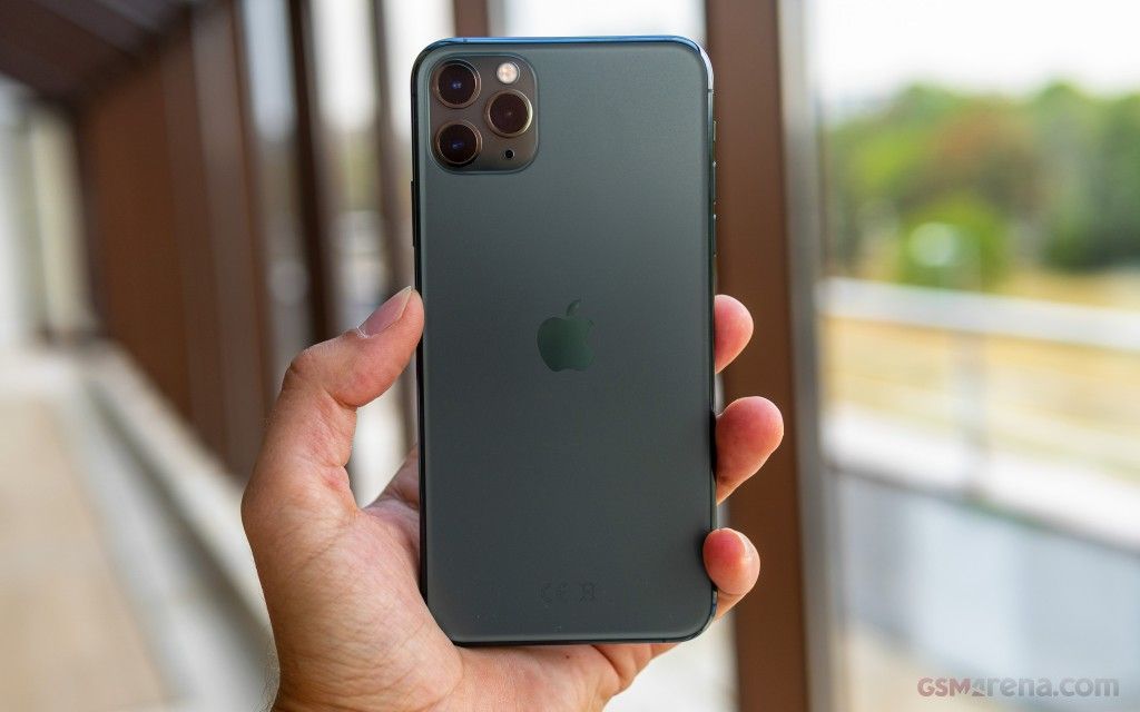 Apple iPhone 11 Pro Max - Capture pro-level shots with the triple 12MP camera setup, featuring ultra wide, wide, and telephoto lenses, Night Mode, and 4K video recording.