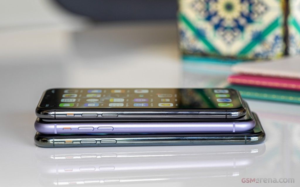 Apple iPhone 11 - a perfect blend of power, style, and intelligent features. Its vibrant 6.1-inch Liquid Retina HD display delivers true-to-life colors.