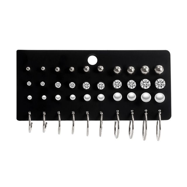 Fashion Beautiful Earrings A Set 0f 20 Pieces With 5 Loops, 15 Studs.