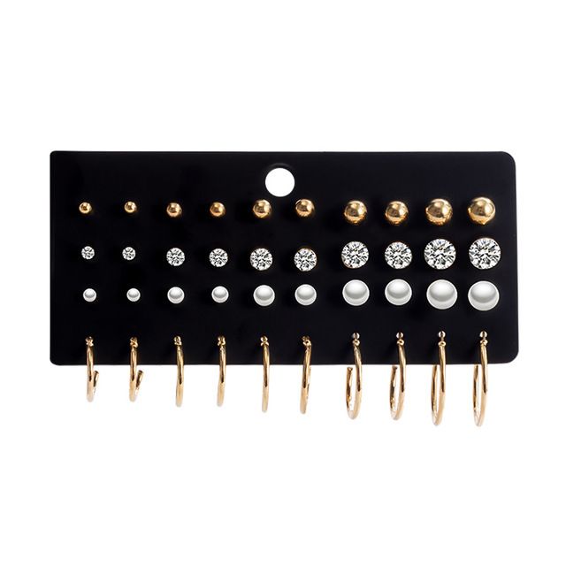 Fashion Beautiful Earrings A Set 0f 20 Pieces With 5 Loops, 15 Studs.
