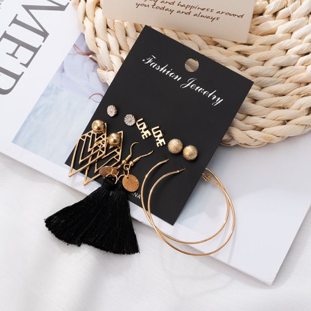 Fashion Fashionable Earrings With 6 Set With 3 Loops And 3 Studs.