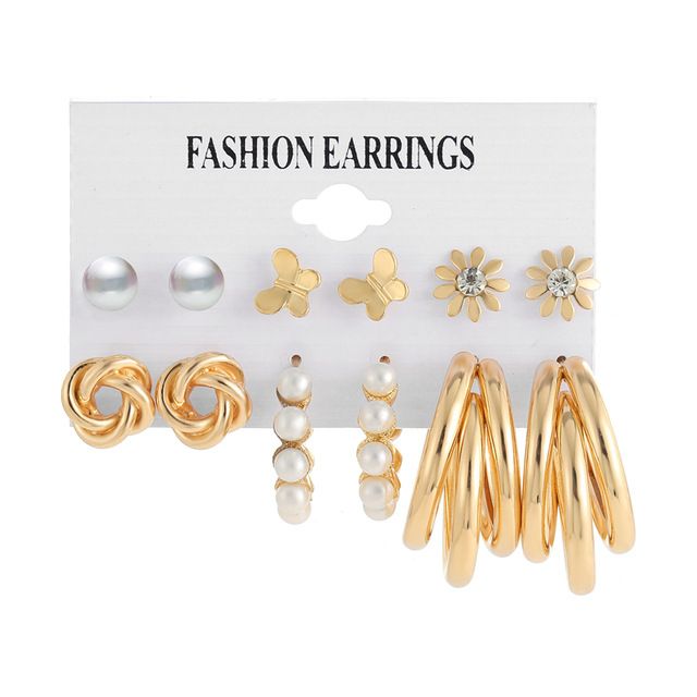 Fashion Fashionable Earrings With 6 Set With 3 Loops And 3 Studs.