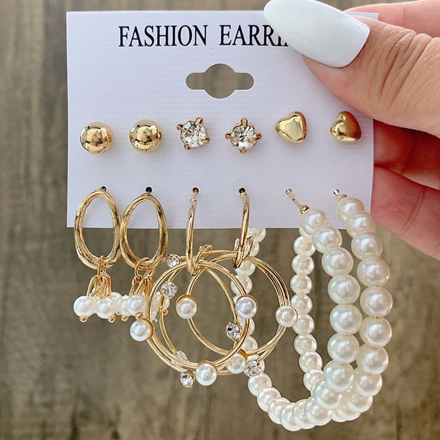 Fashion Fashionable Earrings With 6 Set With 3 Loops And 3 Studs.