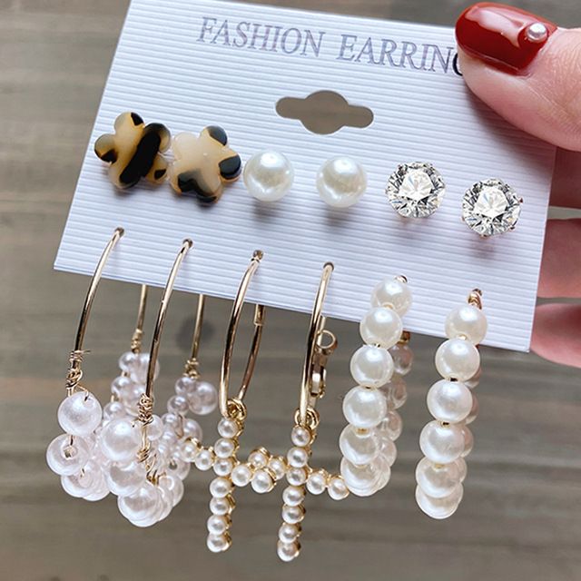 Fashion Fashionable Earrings With 6 Set With 3 Loops And 3 Studs.
