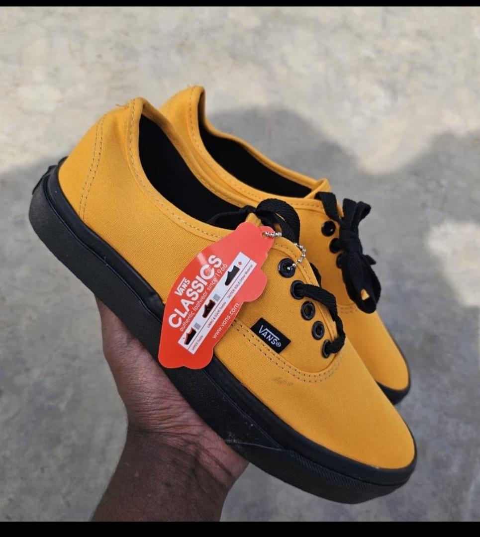 Quality Unisex ''VANS OFF THE WALL'', High Quality Casual Rubber Shoes (Best Shop for Quality Shoes, Sneakers, Casuals, Boots, Oxfords, Officials and Shoe Accessories)