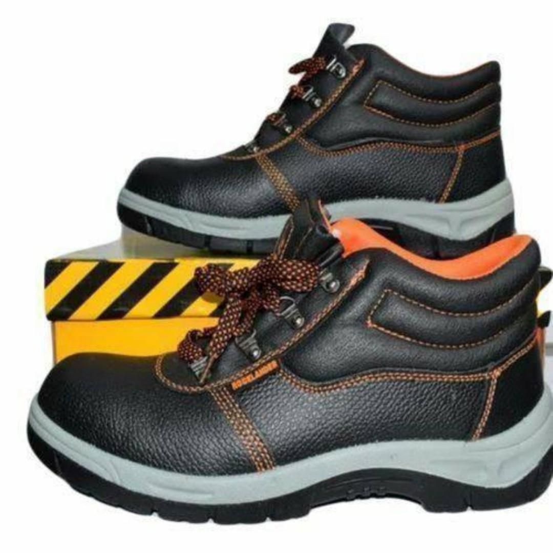 ORIGINAL BLACK LEATHER AND RUBBER SOLE SAFETY BOOTS, INDUSTRIAL BOOTS, SAFETY SHOES, COMPANY SHOES