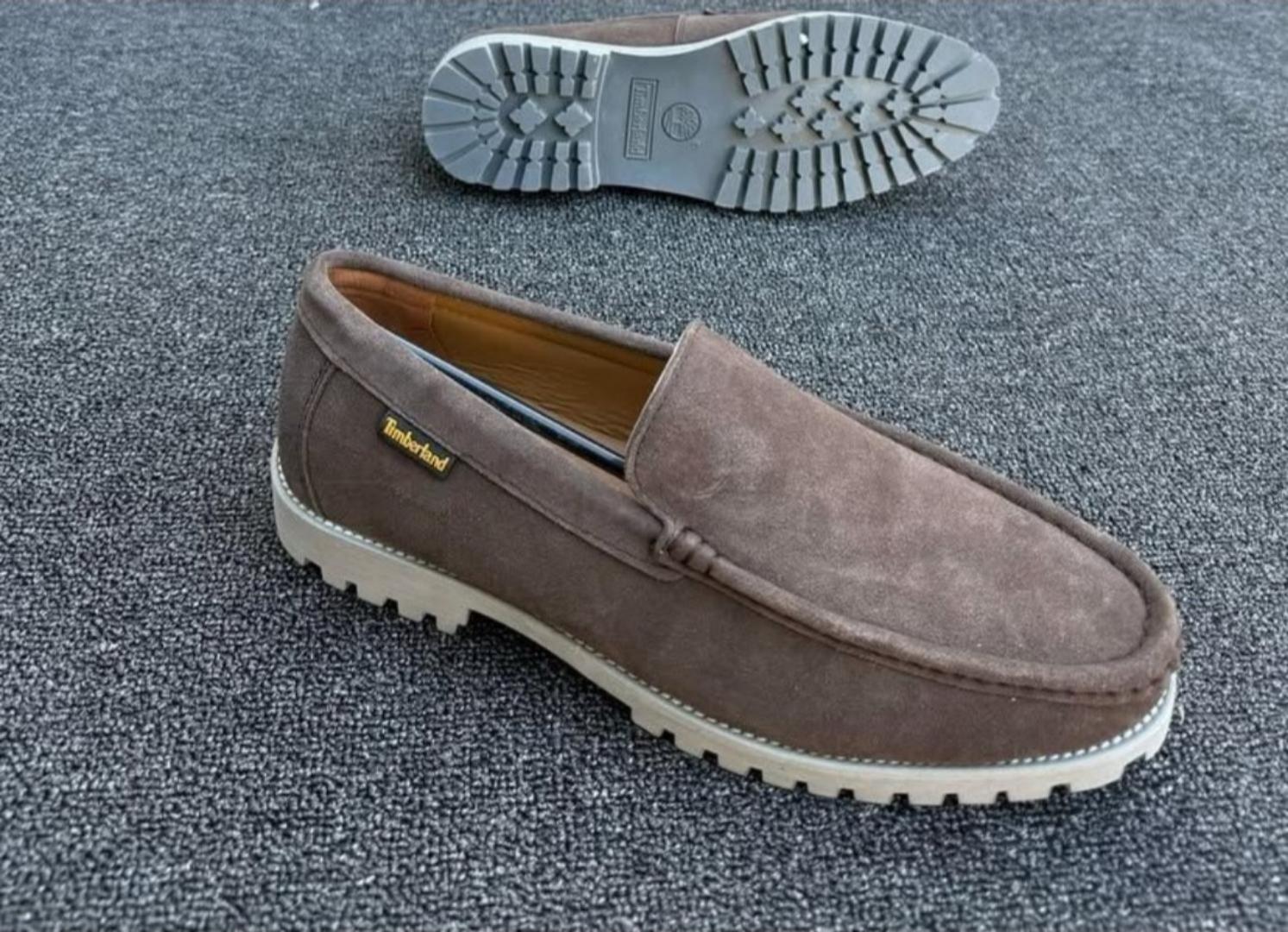 ORIGINAL SUEDE  TIMBERLAND CLASSIC CASUALS LOAFERS, GREY CASUAL AND OFFICIAL SHOES BROWN LEATHER (BEST SHOP FOR LOAFERS, OFFICIALS, CASUALS, SNEAKERS)