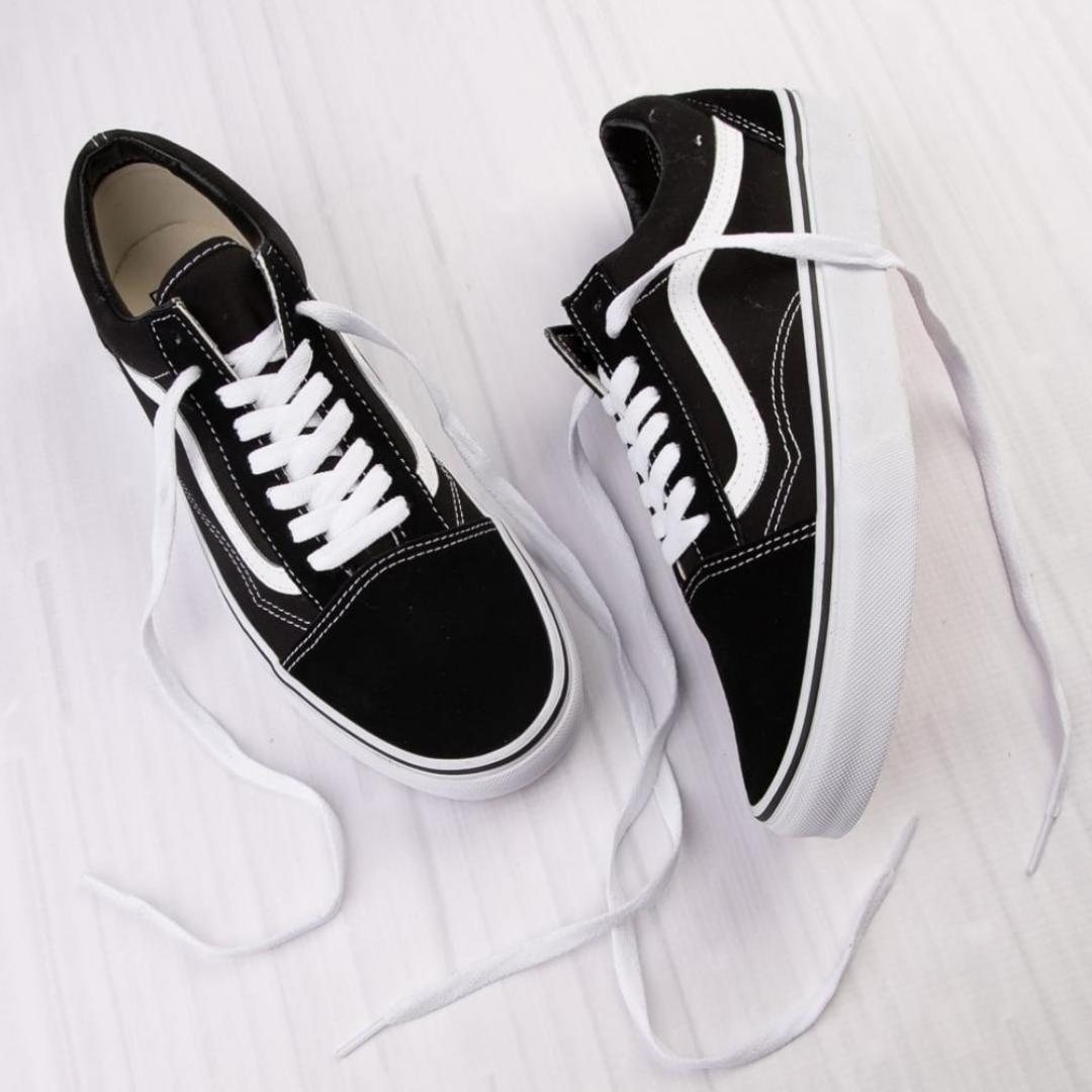 Quality Vans Off The Wall Old Skool, Skater Vans, Classic Unisex Sneakers  (Best Shop for Quality Sneakers, Boots, Oxfords and Shoes Accessories)