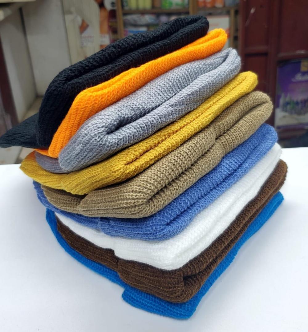QUALITY PLAIN CLASS BEANIE  HATS (BEST SHOP FOR BEANIE HATS, BASEBALL CAPS, MARVINS, DURAGS)