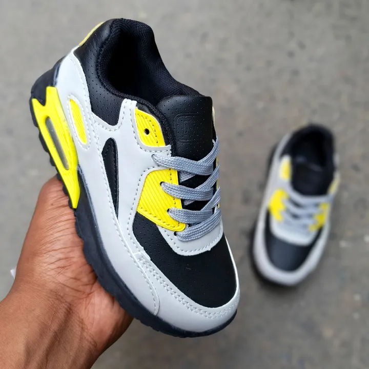 Kids' Max 90° Air Sneakers - Iconic Style and Comfort-Breathable Mesh Upper. For bous and girls. Trendy fashion sneaker, stylish, classic baby shoes.