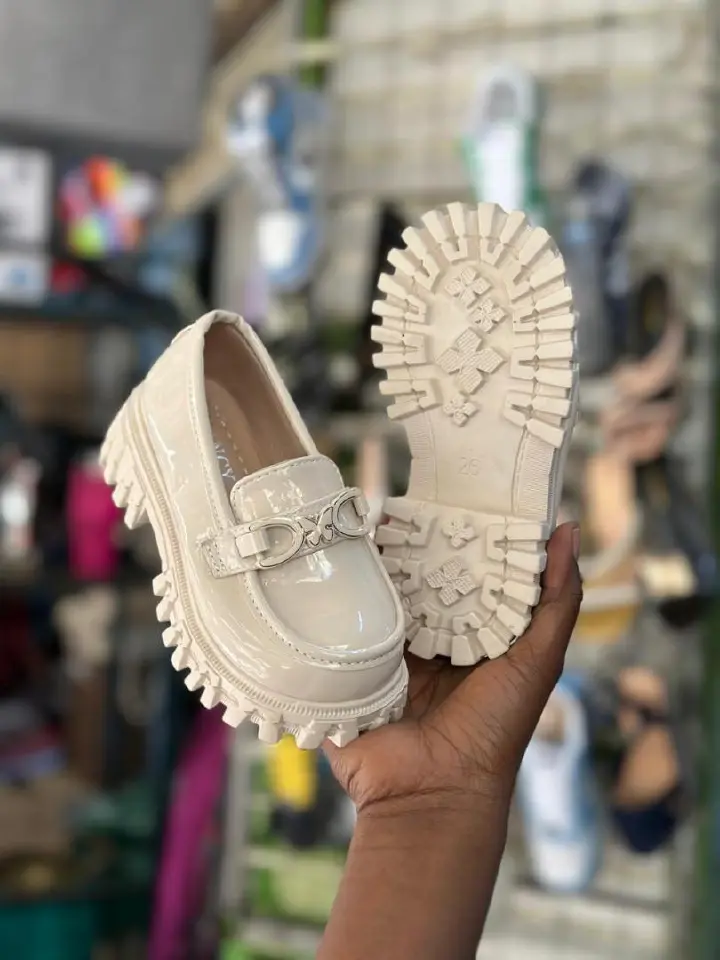 Non-slip chunky heel, mocassin loafer stylish butterfly decor for baby girl.