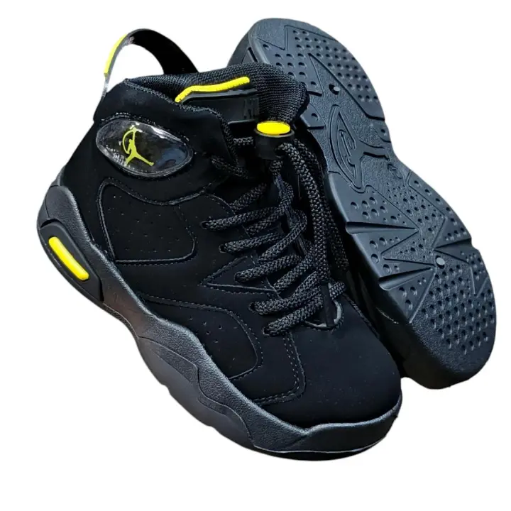 🔥🔥NEW IN TOWN🔥🔥 HELLDD SNEAKER FOR KIDS. UNISEX FASHION, CLASSIC STYLE JORDAN KIDS SPORT.