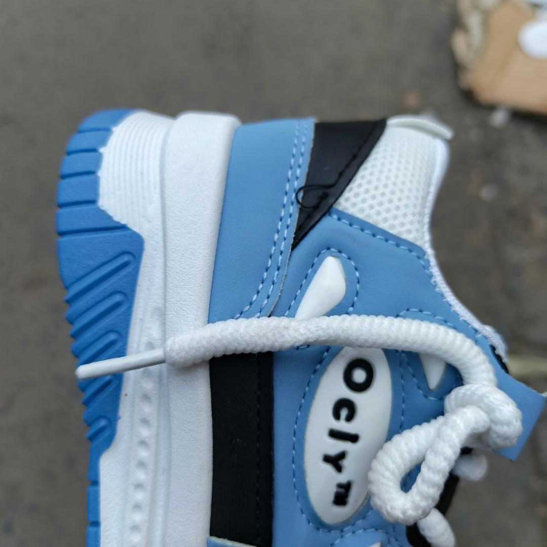 HIGH-CUT sport kid Designer kids Shoes Thick Sole Casual Sneakers Sports.  Vulcanized Sneakers, chunky laces sport shoes. Boys and girls sneaker sport shoes.