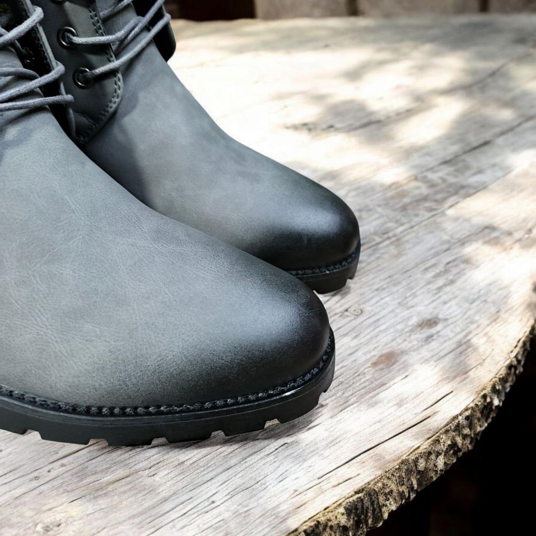 Lacazette Fashion Men's Grey Leather Casual Boots. Men's Grey Mid-Top Leather Boots, Lace-Up Ankle Boots for Men. Versatile Grey Leather Boots for Everyday Wear.