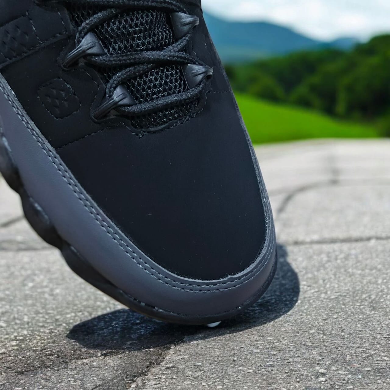 Ariana J9 Retro boot NRG. Men sneakers grey black blue, grey black yellow and grey black red. High top sneaker boot with combination of suede and leather.