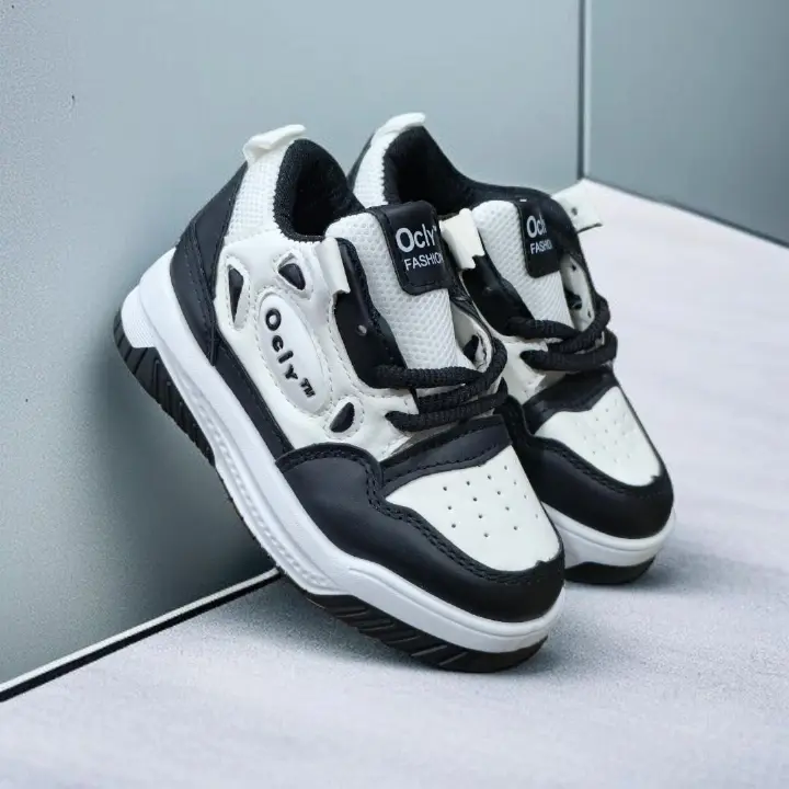 Toddlers Sport kid Designer kids Shoes Thick Sole Casual Sneakers Sports.  Vulcanized Sneakers, chunky laces sport shoes. Boys and girls sneaker sport shoes.
