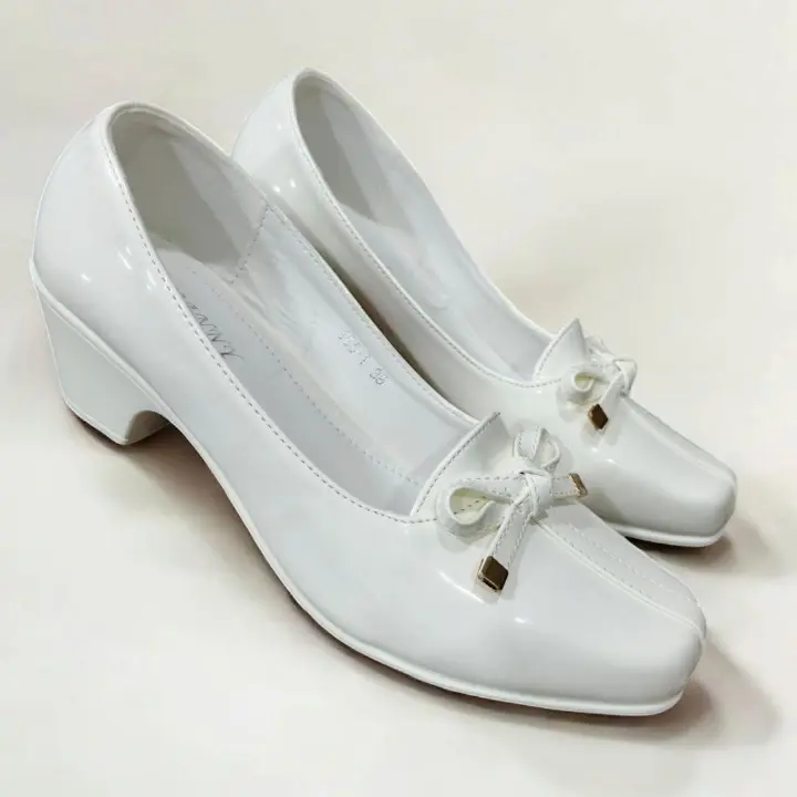 Women shoes high heel pumps. Party round Toe polyurethane leather. Classic all White official shoes for women.