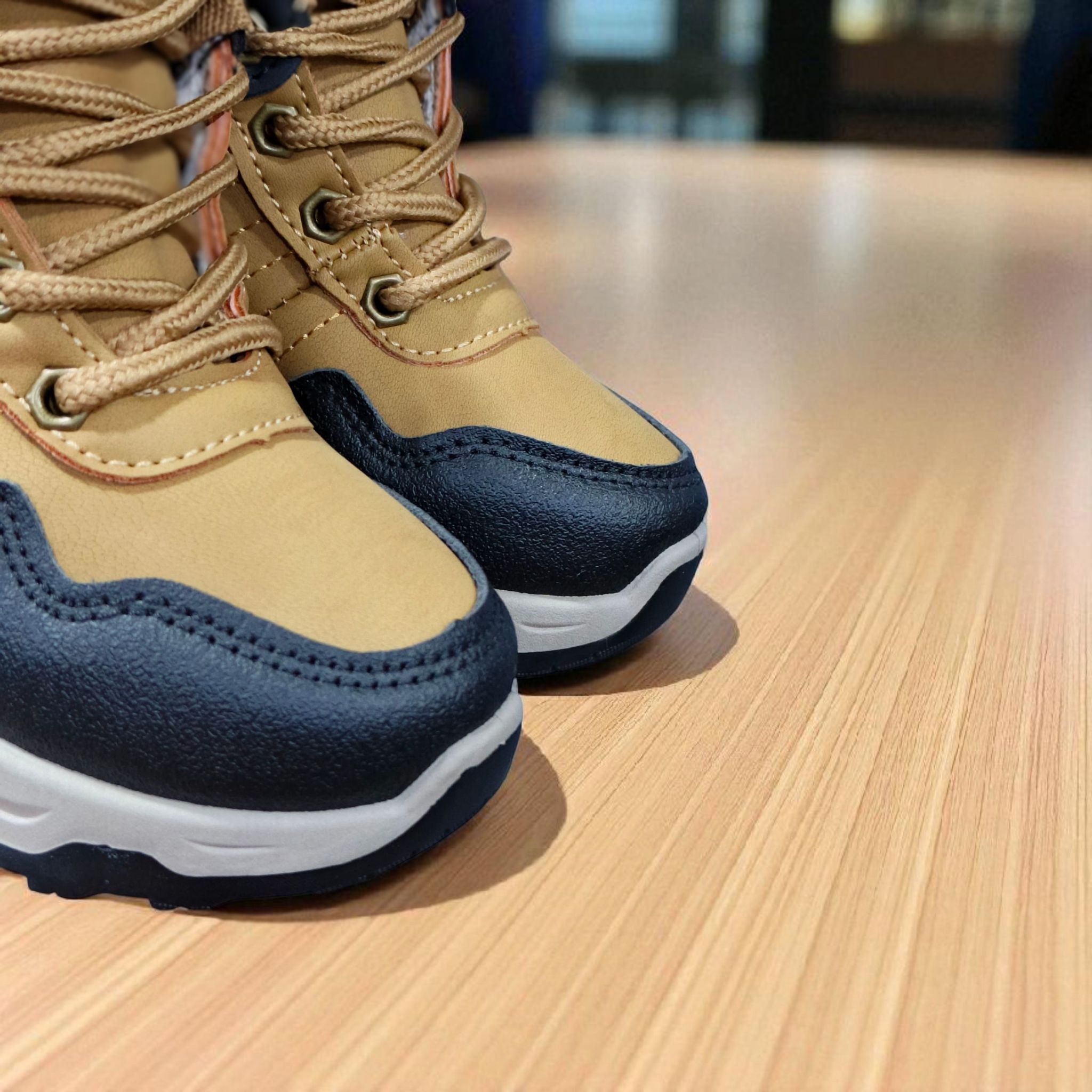 Adventure-Ready kids Boots. Unisex Comfortable and ateady, stylish durable kids walking shoes. Kids hiking, multi-sport shoes.