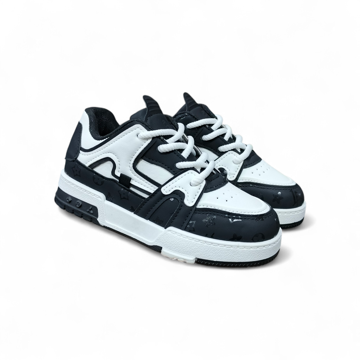 Classic Black & White Kids' Sneakers. Durable and stylish sneaker for Kids. Kids Everyday sneakers. Two tone shoes, lightweight and supportive sneaker trainers, easy to wear and durable.
