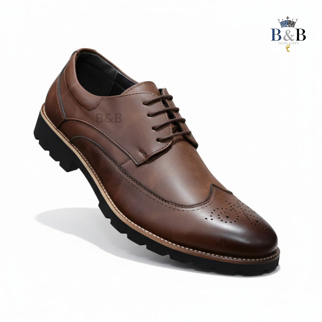 Low-cut Lacazette official casual men shoes. A sharp pair of Wingtip Derbies with a rugged twist. Commuter-Sole Brogue Oxfords official shoes. Tooled Leather Derby with Contrast Welt.