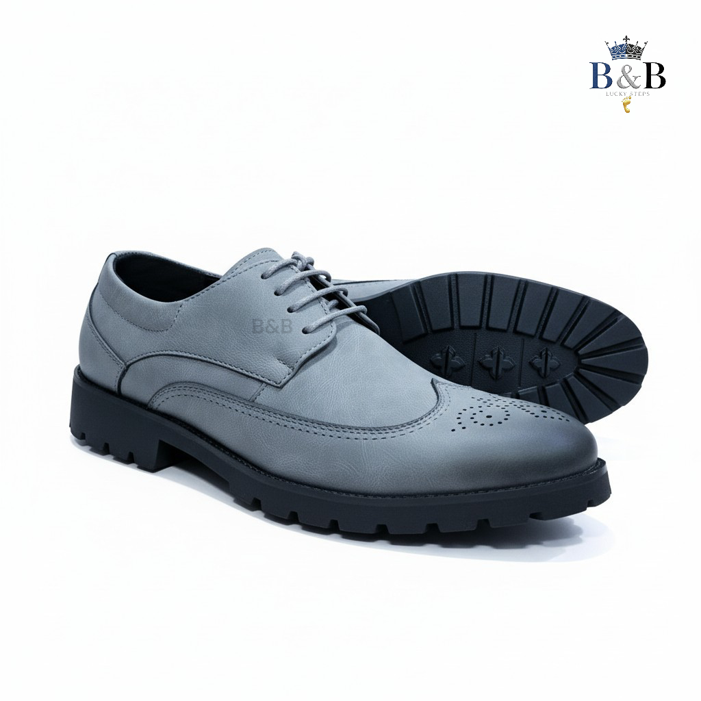 Low-cut Lacazette official casual men shoes. A sharp pair of Wingtip Derbies with a rugged twist. Commuter-Sole Brogue Oxfords official shoes. Tooled Leather Derby with Contrast Welt.