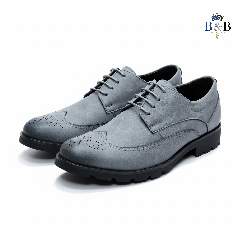Low-cut Lacazette official casual men shoes. A sharp pair of Wingtip Derbies with a rugged twist. Commuter-Sole Brogue Oxfords official shoes. Tooled Leather Derby with Contrast Welt.