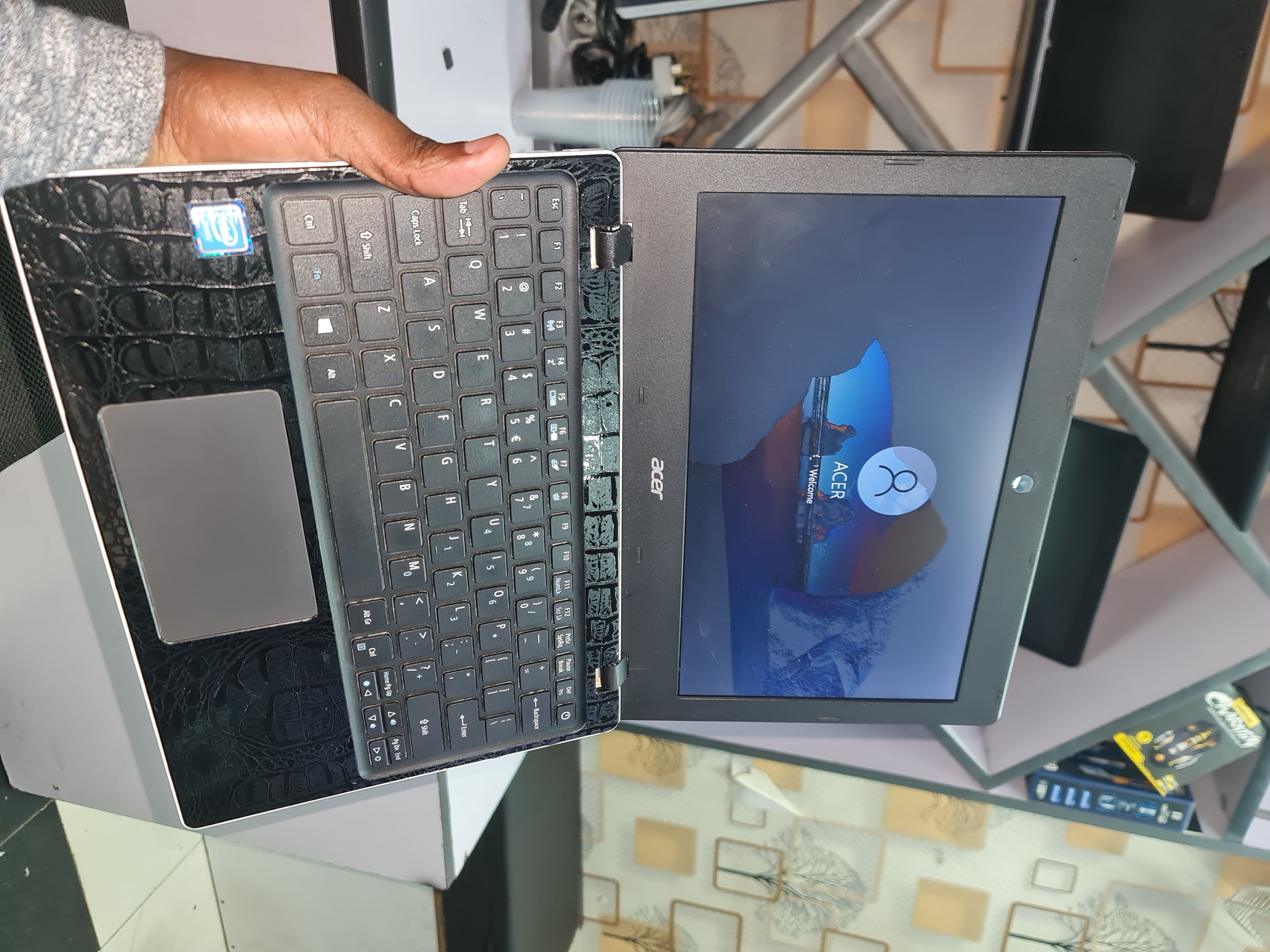 Acer Aspire One Cloudbook AO1-132 Intel® Celeron® N3050 MINI Laptop 29,5 cm (11.6") HD 2 GB DDR3L-RS-SDRAM 32 GB EMMC STORAGE Wi-Fi 5 (802.11ac) Windows 10 PRO Black: