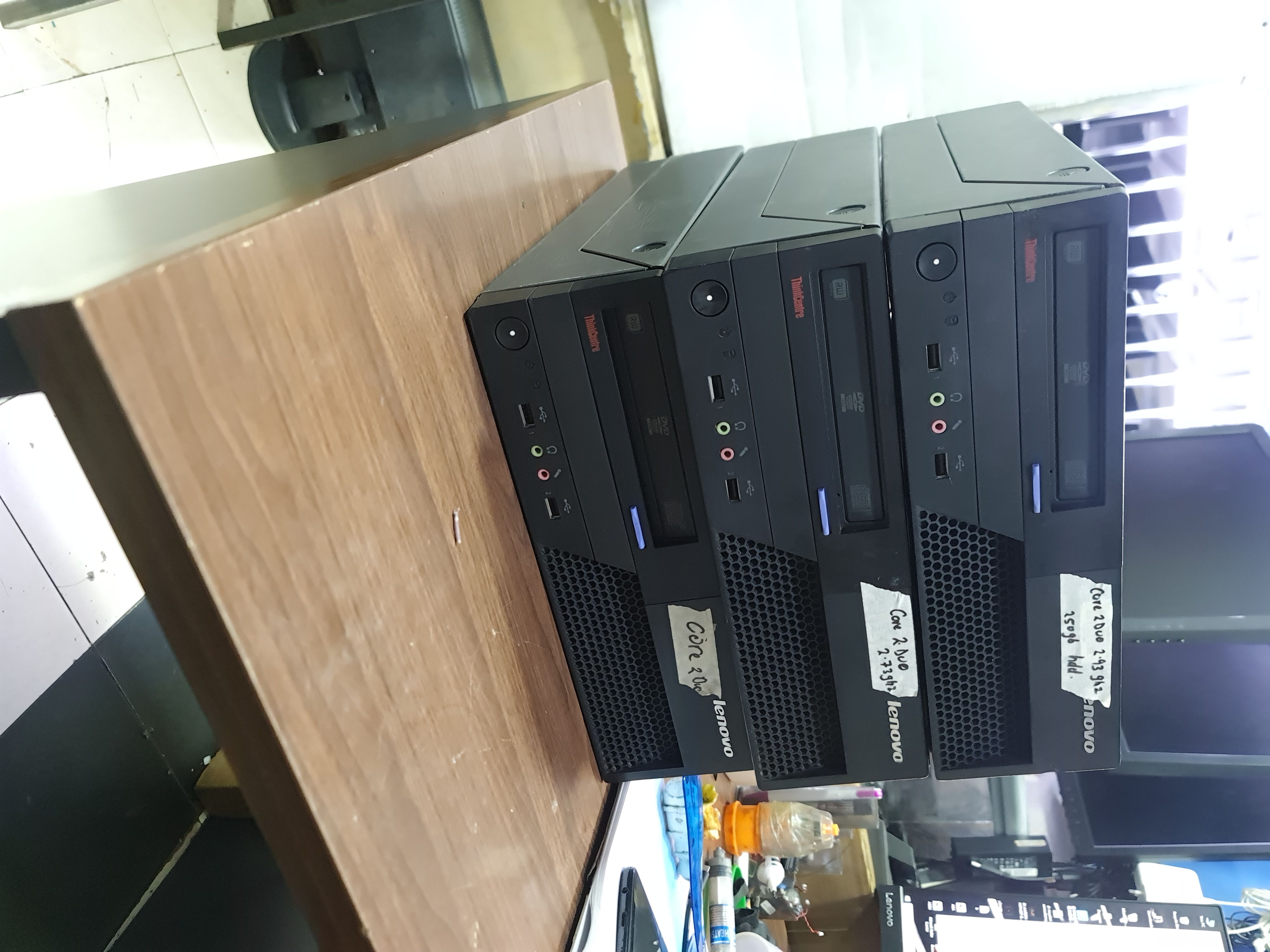 Lenovo ThinkCentre M58e Desktop - 2.9GHz - 4GB DDR2 SDRAM - 250GB - DVD-Writer - Gigabit Ethernet - Windows Vista Business - Small Form Factor
