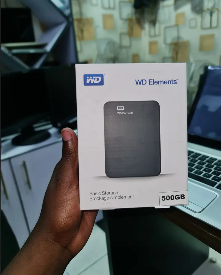 Western Digital WD Elements 500GB External HardDisk Drive USB 3.0 BLACK.CLASSY LIGHT WEIGHT HARD DRIVE WITH 3.0 USB FOR SEAMLESS DATA TRANSFER AND STORAGE